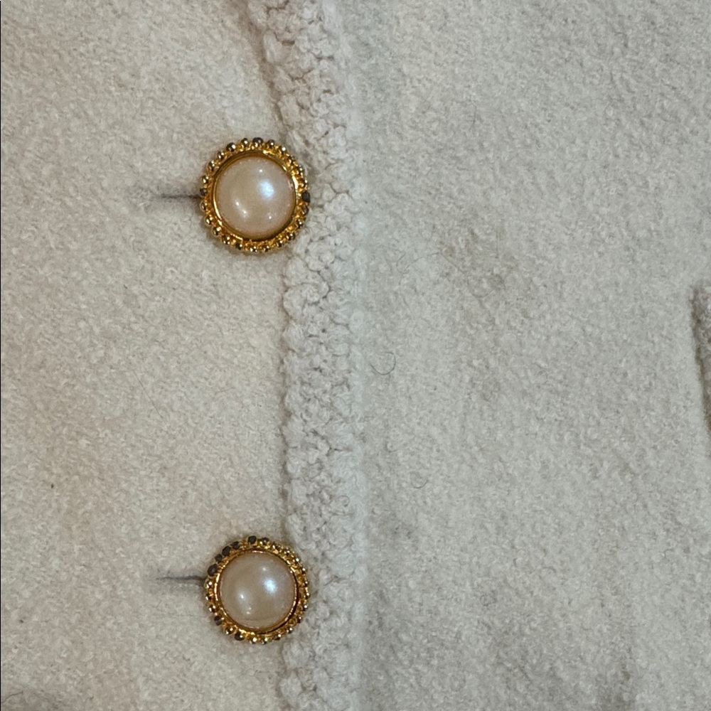 Vintage Escada by Margaretha Ley Cream Bouclé Wool Blazer Pearl Gold Buttons 38 - Picture 6 of 11